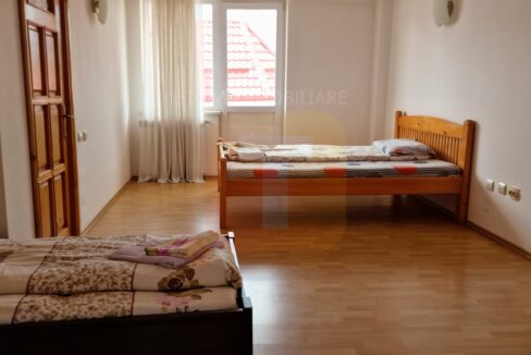 Apartament 4 camere de închiriat – 170 mp, mobilat, zonă liniștită – Ursuleți, Piatra Neamț
