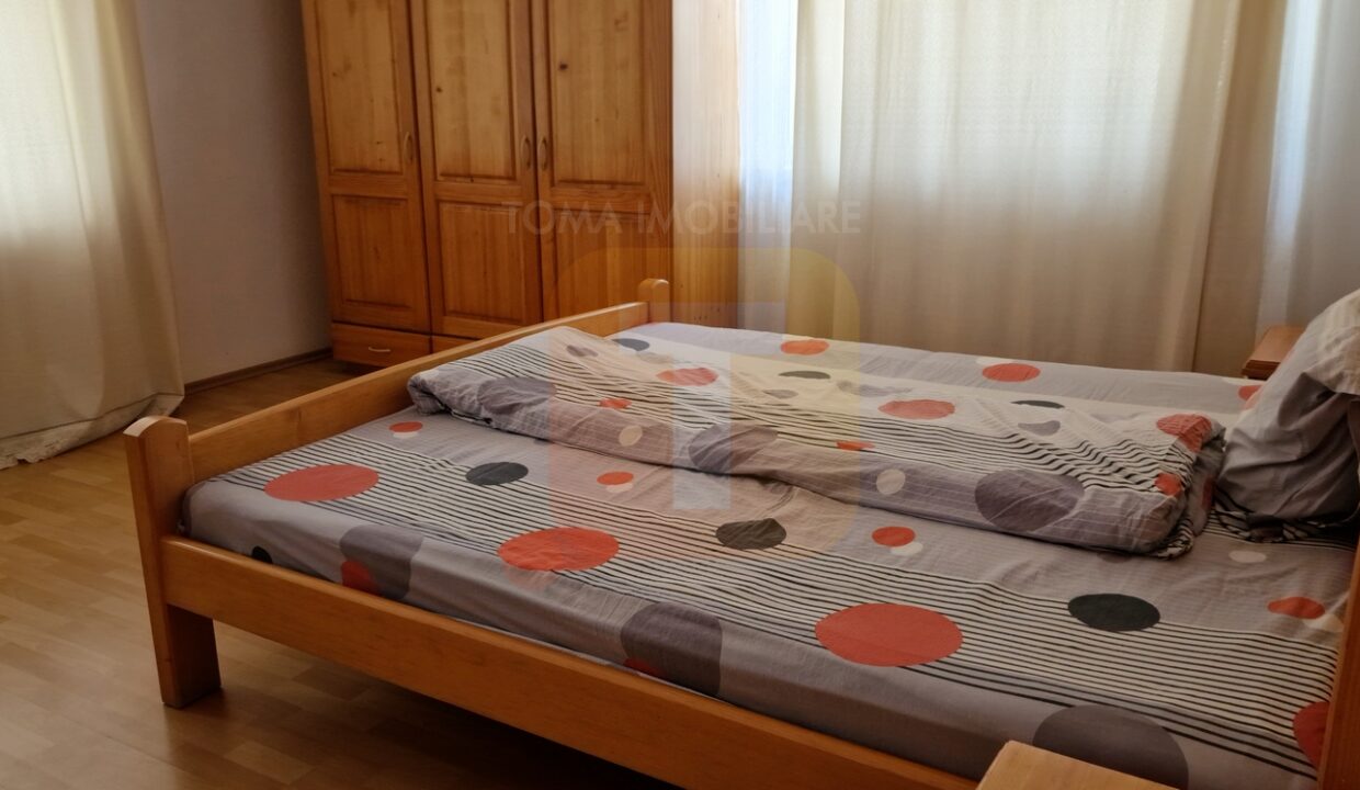 Apartament 4 camere de închiriat – 170 mp, mobilat, zonă liniștită – Ursuleți, Piatra Neamț