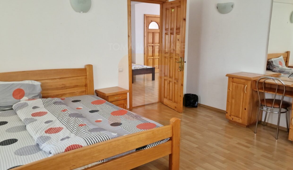 Apartament 4 camere de închiriat – 170 mp, mobilat, zonă liniștită – Ursuleți, Piatra Neamț