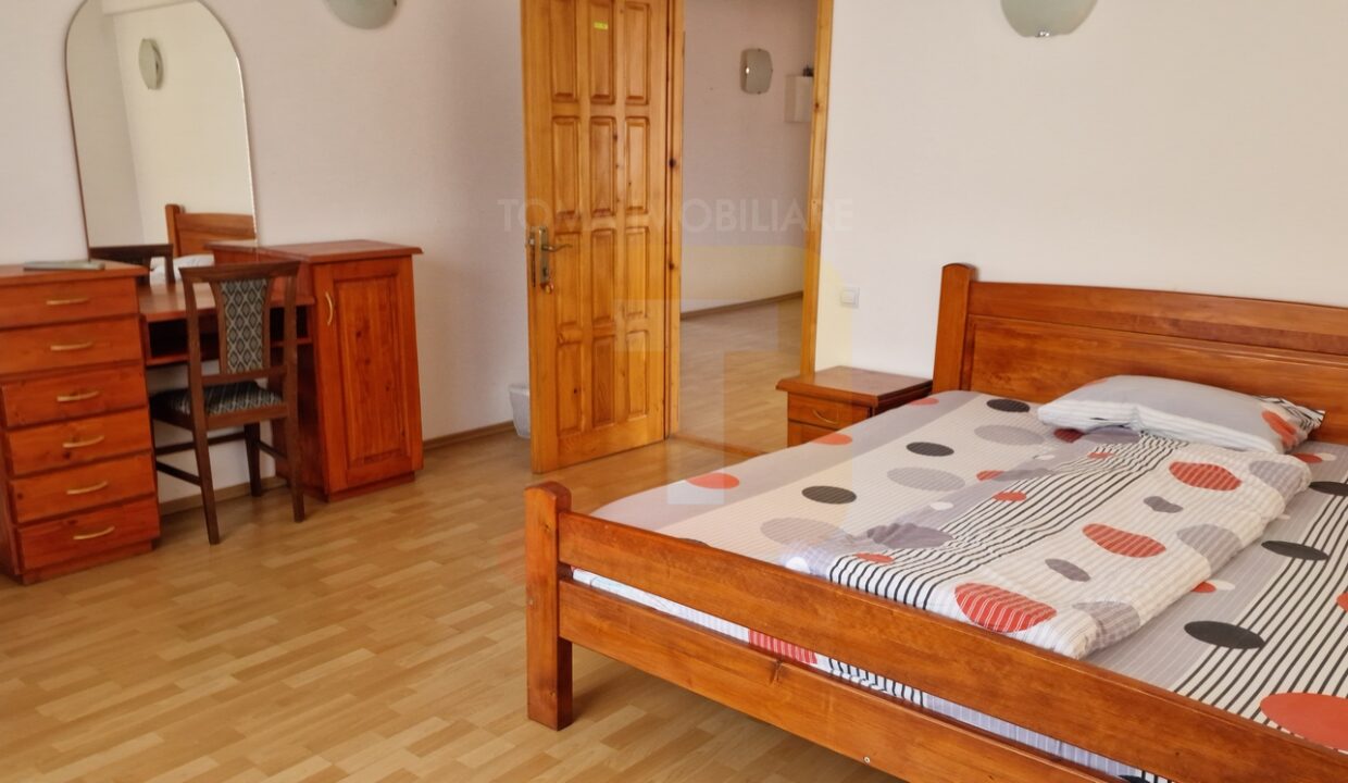 Apartament 4 camere de închiriat – 170 mp, mobilat, zonă liniștită – Ursuleți, Piatra Neamț