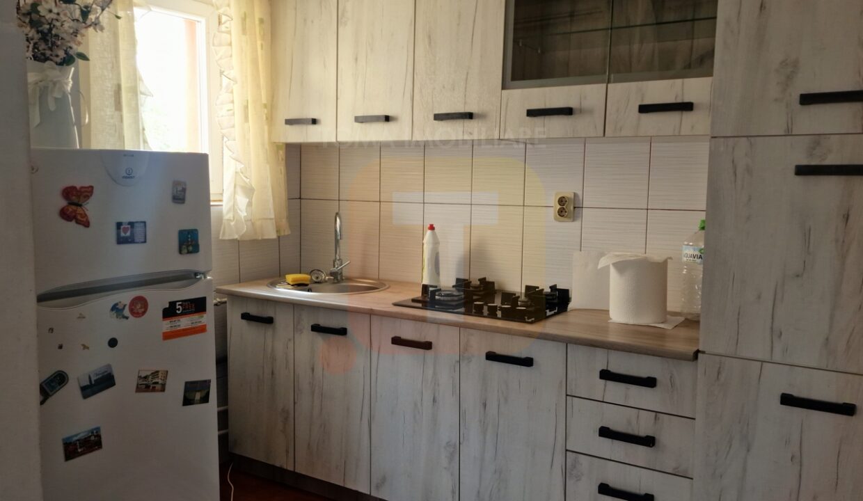 Apartament 3 camere de închiriat – zona STARO, Piatra Neamț