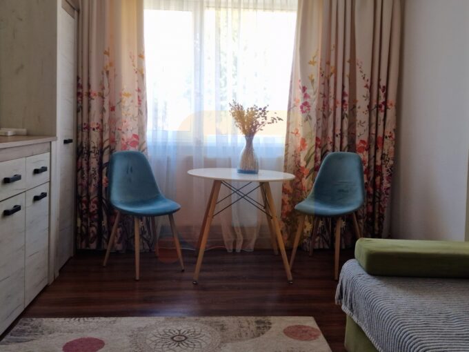 Apartament 3 camere de închiriat – zona STARO, Piatra Neamț