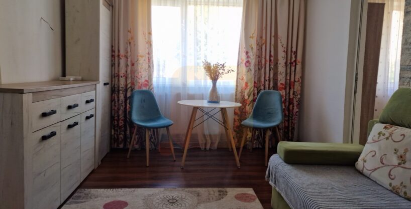 Apartament 3 camere de închiriat – zona STARO, Piatra Neamț