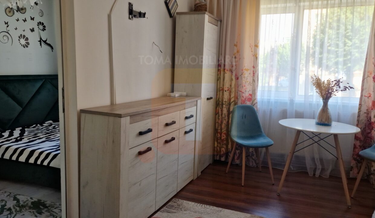 Apartament 3 camere de închiriat – zona STARO, Piatra Neamț
