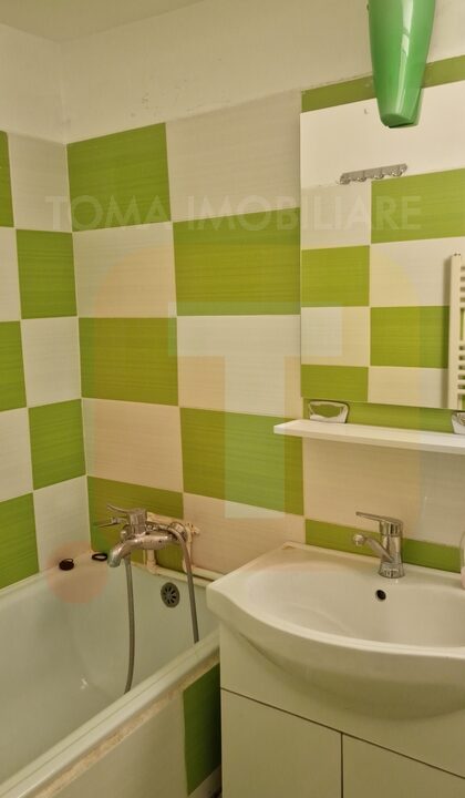 Apartament 3 camere de închiriat – zona STARO, Piatra Neamț