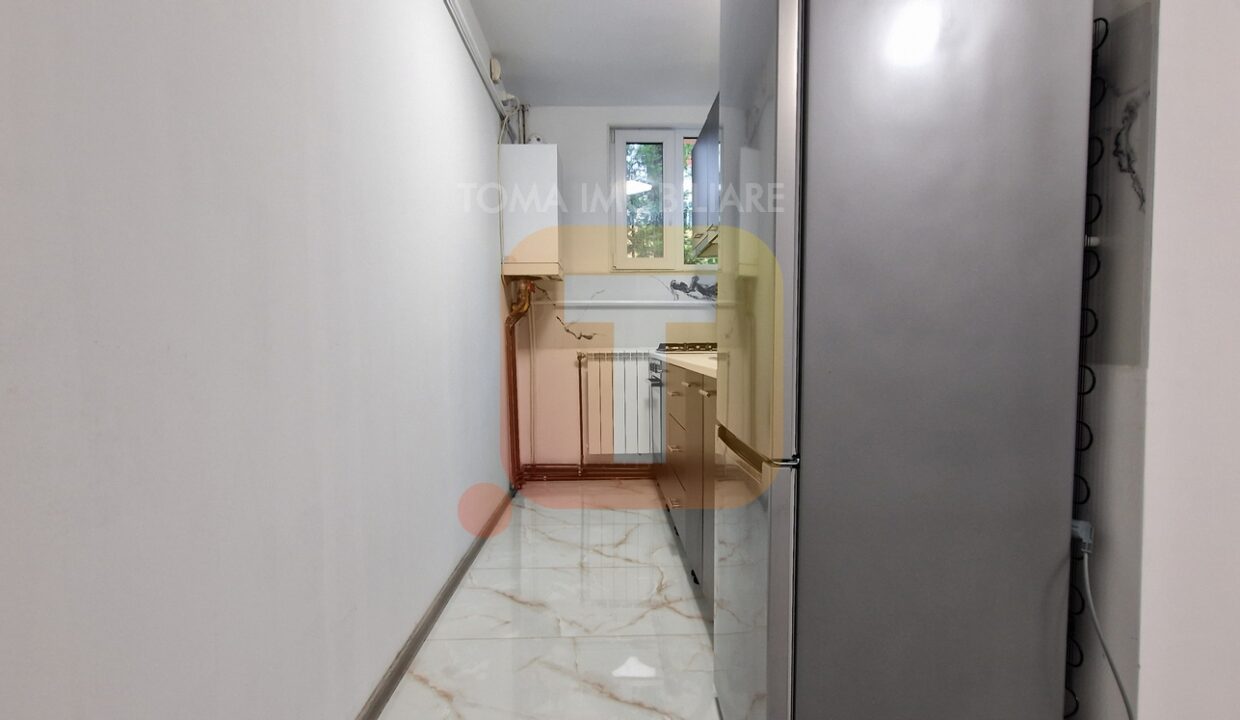 Garsonieră decomandată de închiriat în Dărmănești