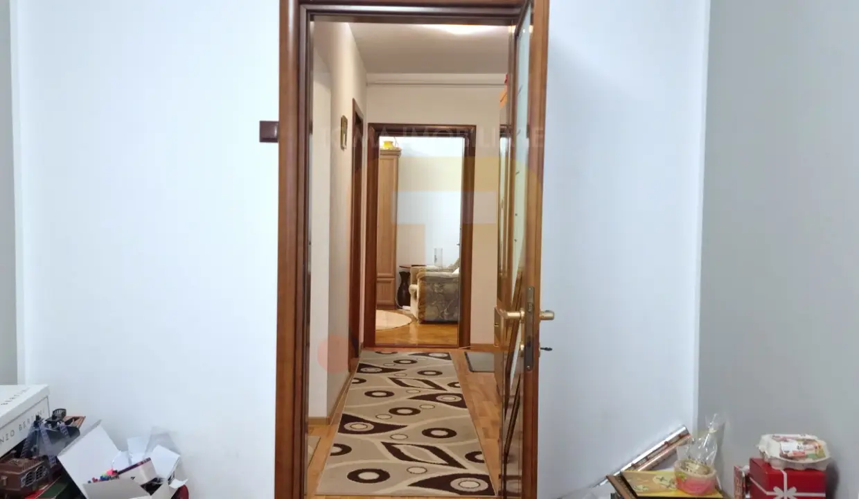 apartament-3-camere-ultracentral-piatra-neamt-10-dormitro-vedre-opusa