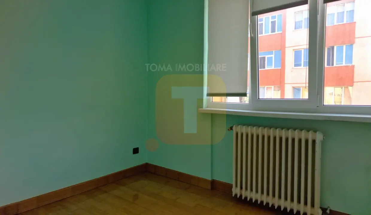 apartament-4cam-piatra-neamt-mihai-viteazu-dormitor.webp