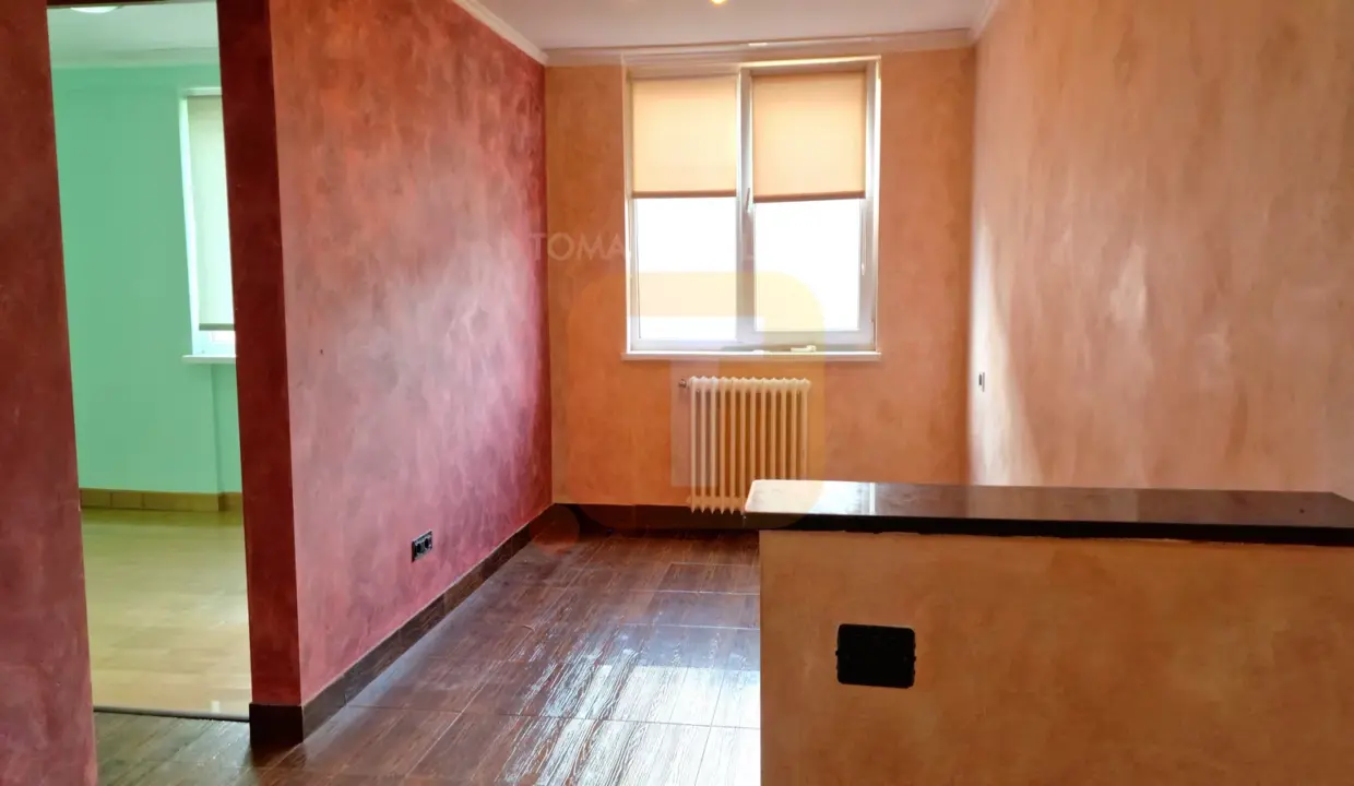 apartament-4cam-piatra-neamt-mihai-viteazu-living-luminos.webp