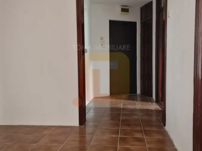 vedere opusă