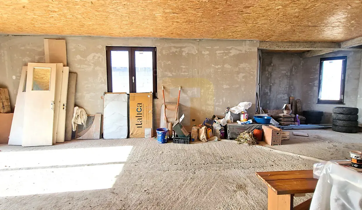 casa-p-m-cu-teren-zanesti-neamt-10