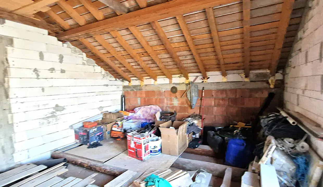 casa-p-m-cu-teren-zanesti-neamt-23