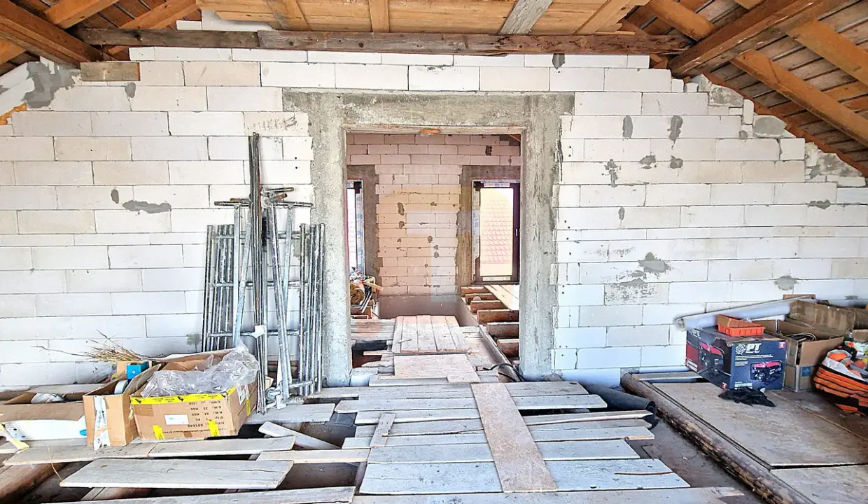 casa-p-m-cu-teren-zanesti-neamt-24