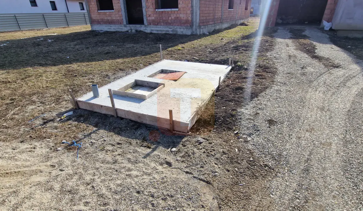 casa-p-m-cu-teren-zanesti-neamt-26