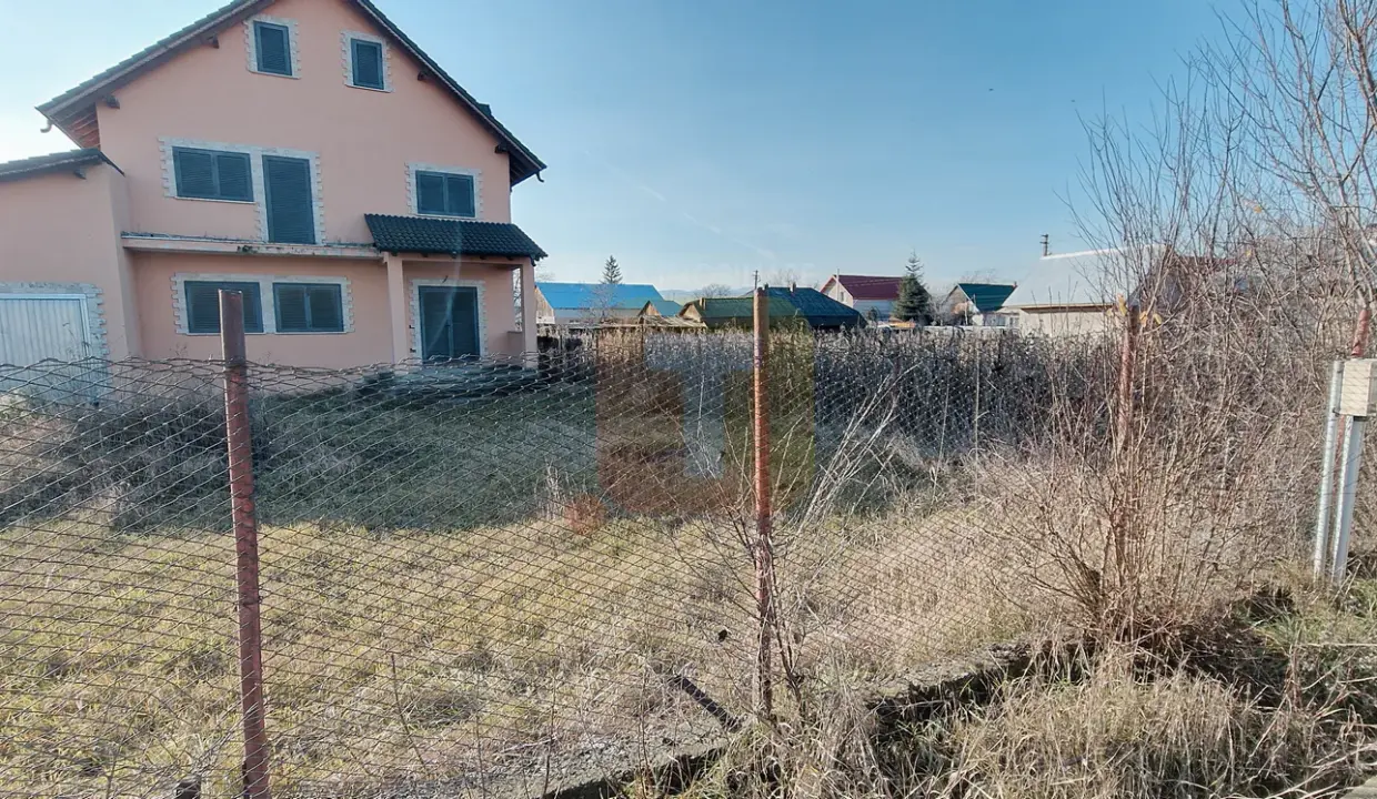 casa-vanzare-slobozia-roznov01