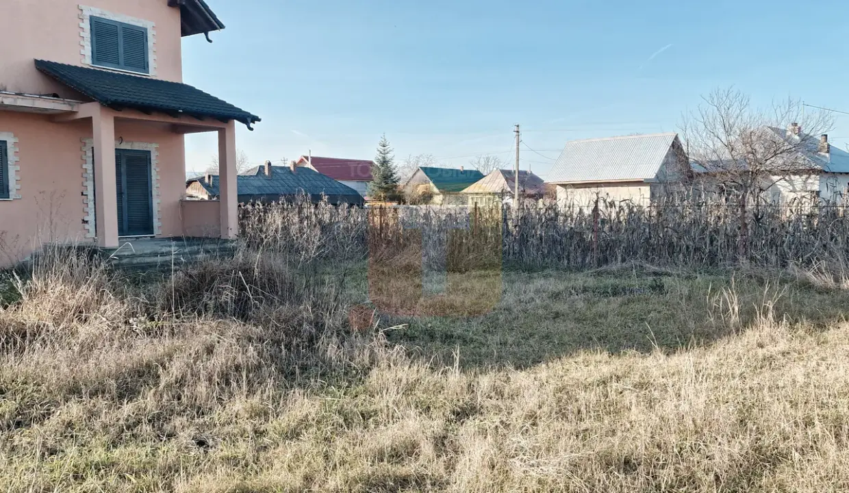 casa-vanzare-slobozia-roznov04