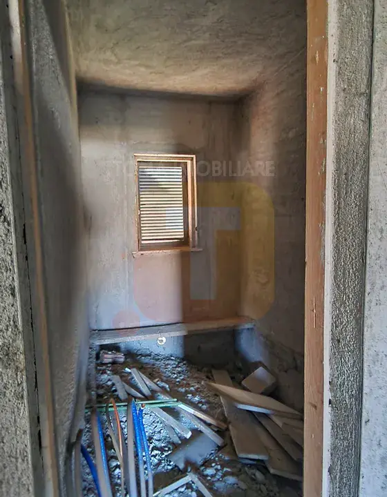 casa-vanzare-slobozia-roznov16