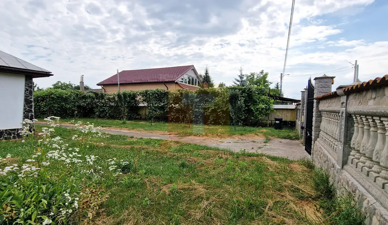 casa-de-vanzare-teren-savinesti-neamt0002