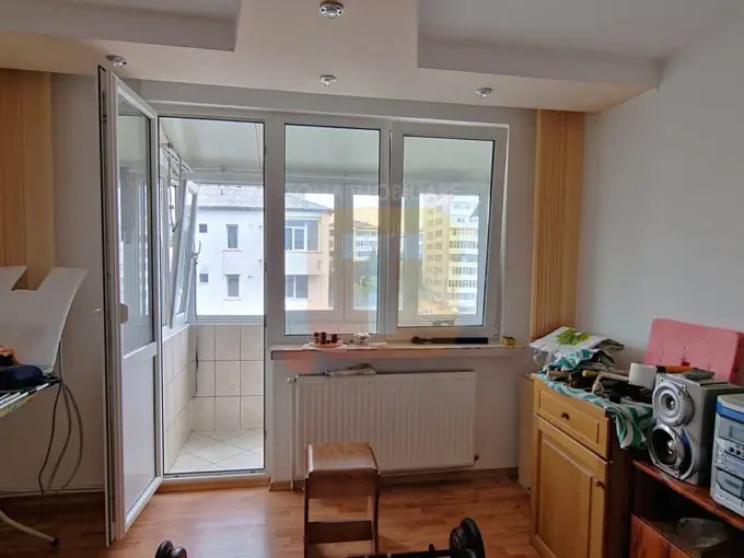 Apartament 2 camere în zona Tic-Tac, Dărmănești – sufragerie