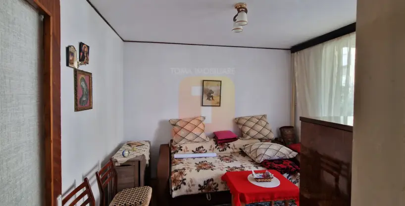 apartament 2 camere decomandat